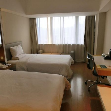 Ji Hotel Guangzhou Zhujiang New Town Zewnętrze zdjęcie